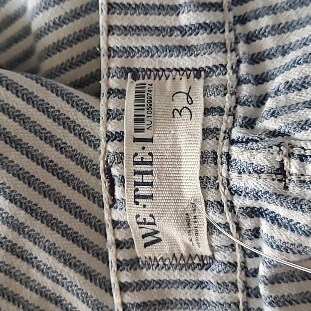 Free People Bugged Out StrIght-leg Jeans. - Picture 9 of 11